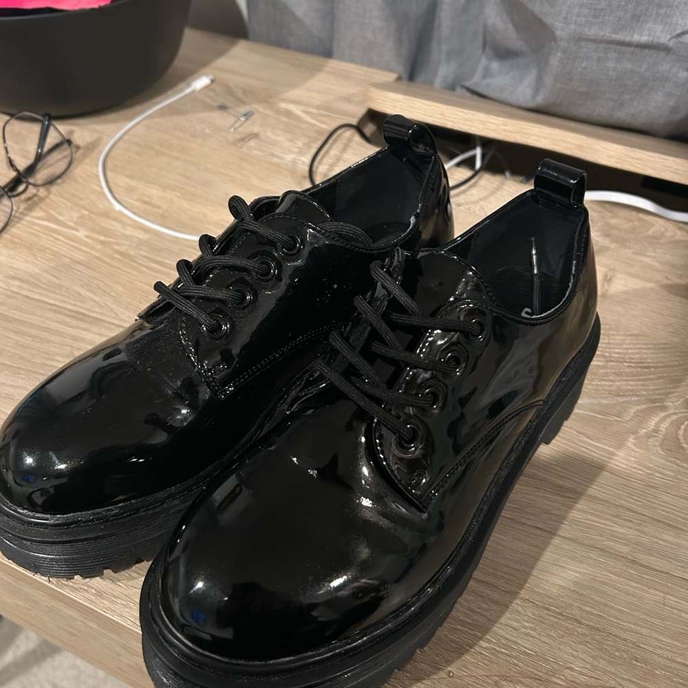 Platform Shoe - image 3